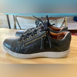 Women's Clarks Nalle lace sneakers with zipper black 5.5